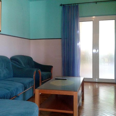 Bubi Hvar Apartments 1 ฮวาร์ ภายนอก รูปภาพ