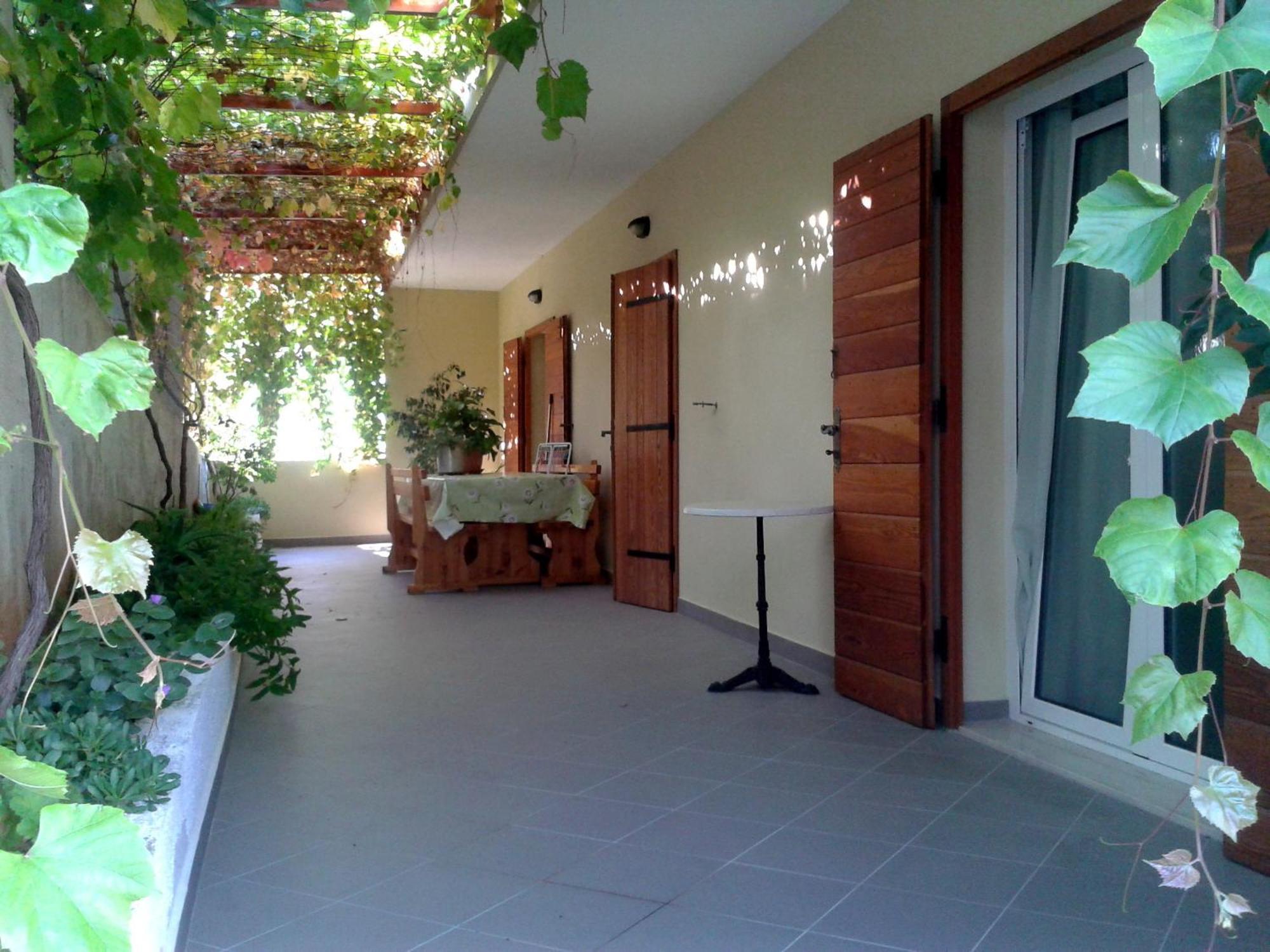 Bubi Hvar Apartments 1 ฮวาร์ ภายนอก รูปภาพ