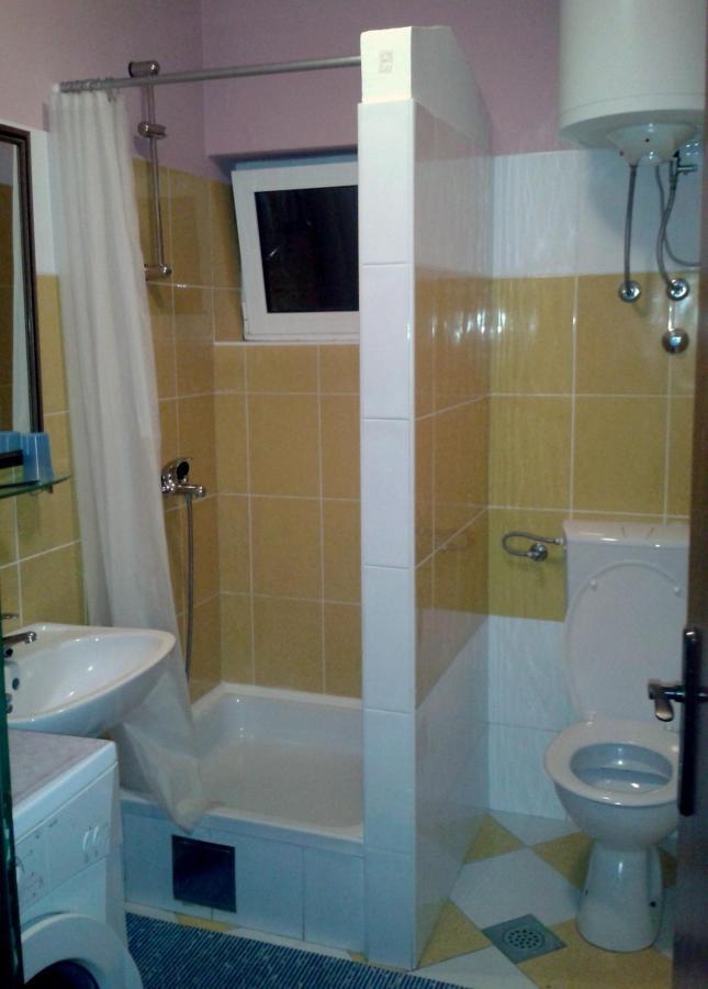 Bubi Hvar Apartments 1 ฮวาร์ ภายนอก รูปภาพ